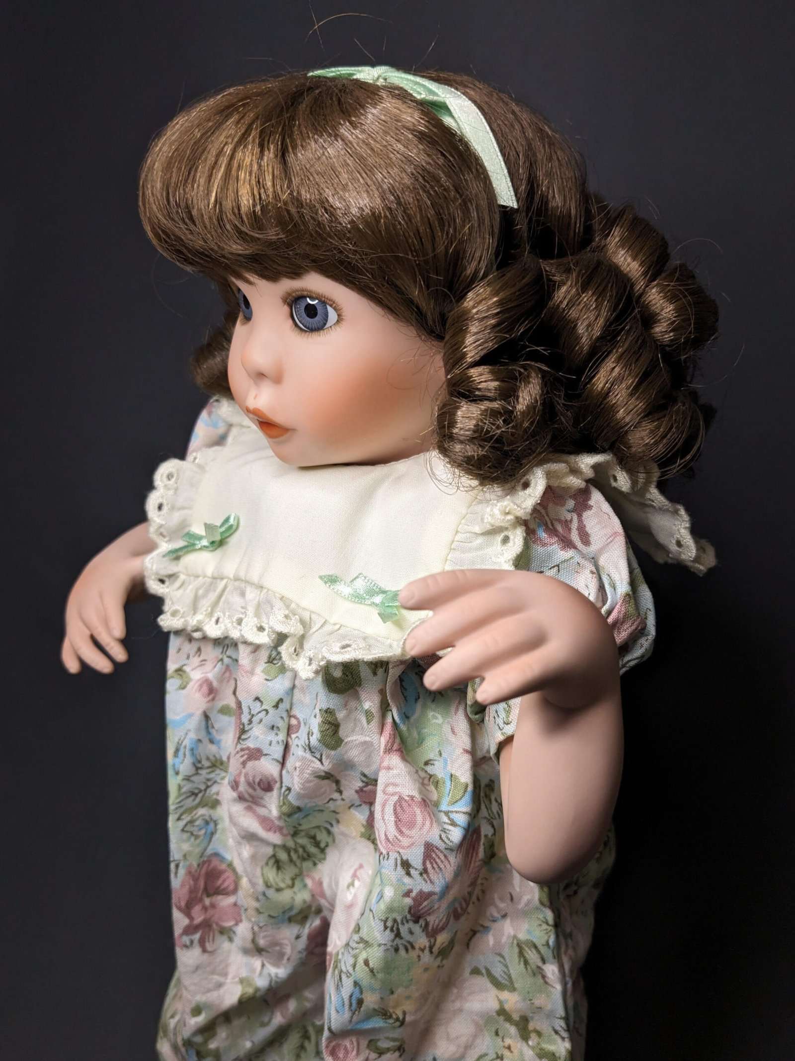 Vintage Ashton-Drake “Me and My Blankie” Porcelain Doll by Jan Goodyear | 15” | COA & Box - Image 5