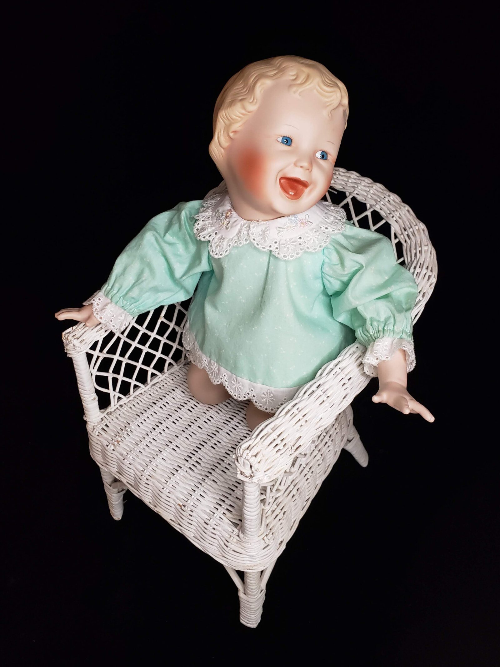 Vintage Ashton-Drake “Jessica” Porcelain Baby Doll by Yolanda Bello | 1989 | Picture-Perfect Babies